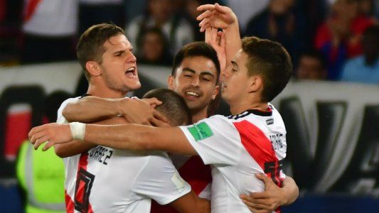 Un golazo del Pity Martínez puso el 4-0 para un River que despidió su gran año goleando al Kashima
