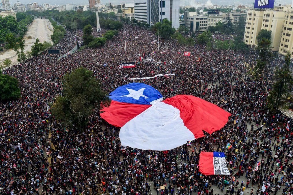 Chile: Histórico acuerdo para reformar la Constitución dejada por la dictadura de Pinochet