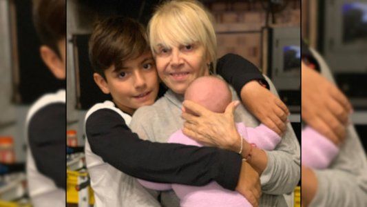 La foto más tierna de Claudia Villafañe con Benjamín y Roma