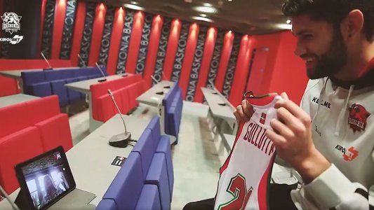 Pato Garino jugará con el apellido de su mamá en su camiseta y así se emocionó ella cuando se enteró