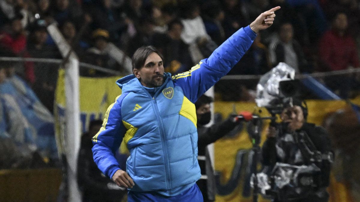 La drástica decisión que tomó Diego Martínez con el plantel de Boca tras el empate en la altura