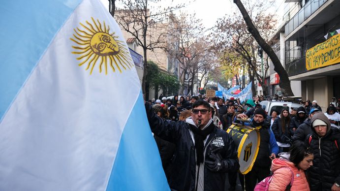 El Gobierno blinda la Casa Rosada con un fuerte operativo de seguridad y advierte sobre incidentes en la marcha por Cristina Kirchner