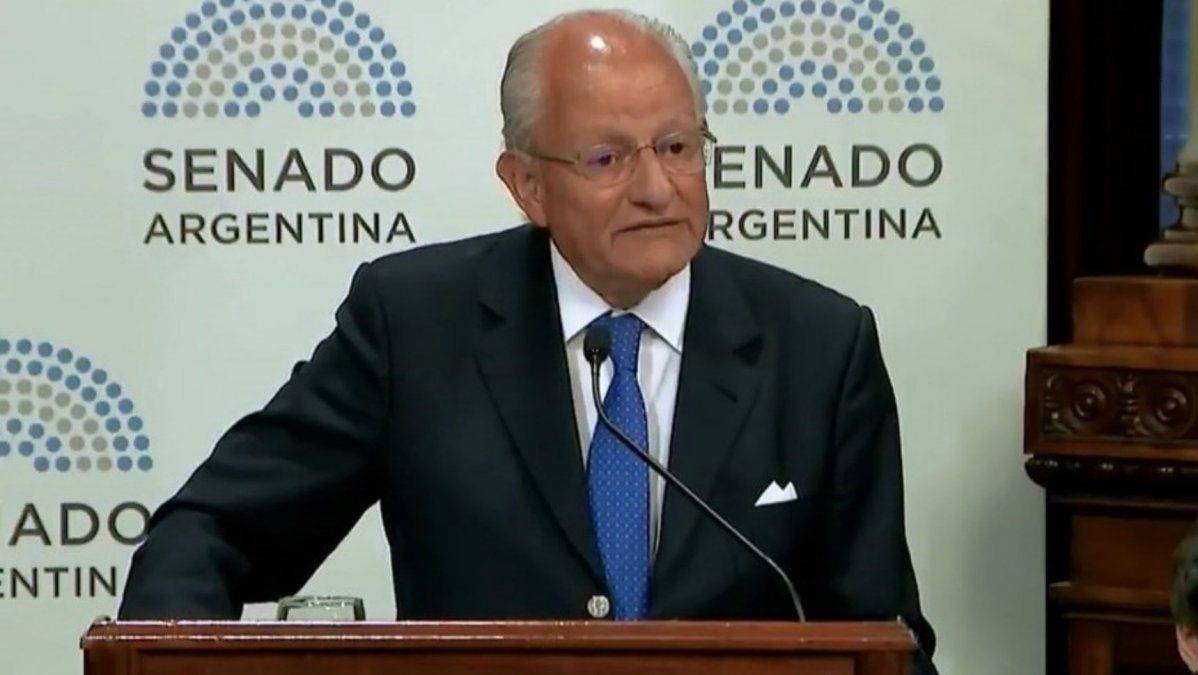 ¿Repudio a Albino? Habla el presidente de la comisión de Salud del Senado