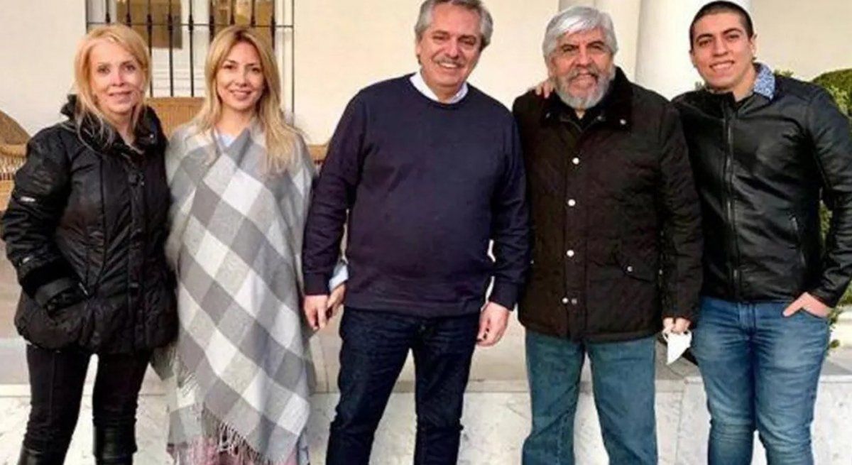 Sin barbijo ni distancia: fuertes críticas por una reunión de Alberto y Moyano en Olivos
