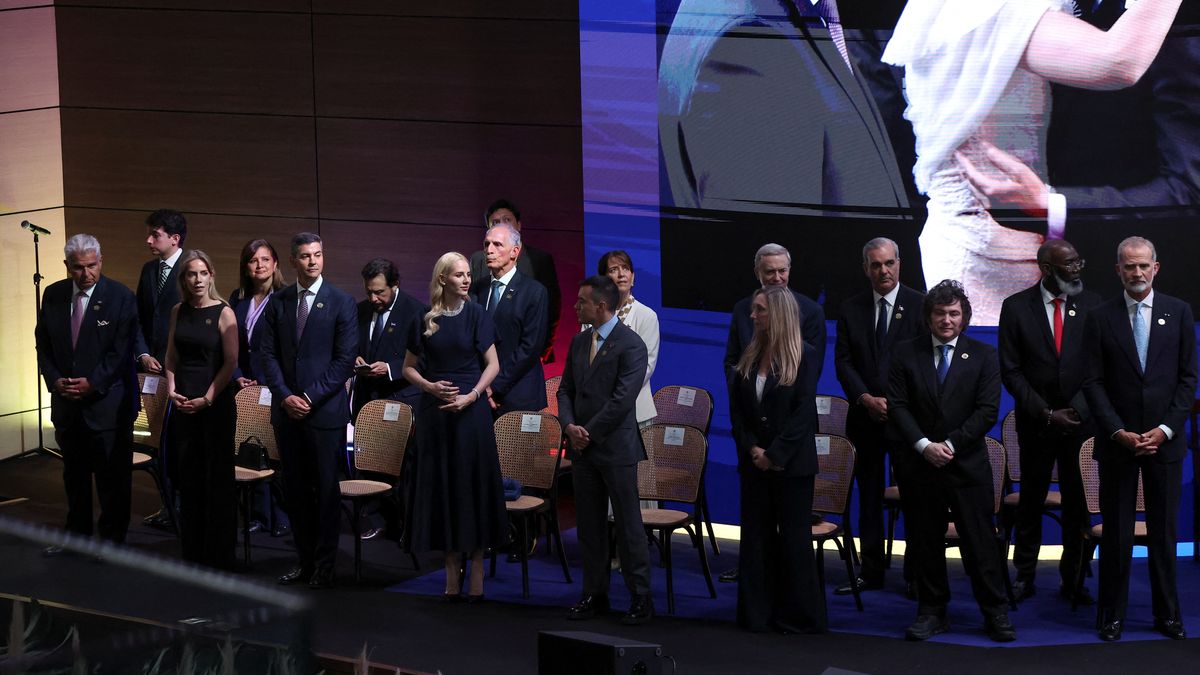 La asunción del presidente colombiano reunió a referentes políticos y autoridades internacionales que viajaron especialmente para la ceremonia. (Foto: Reuters)
