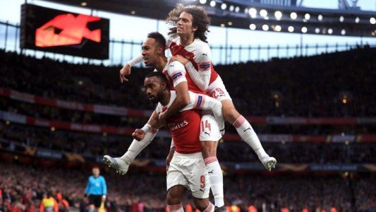 Arsenal sacó una buena ventaja ante Valencia y se encamina a la final de la Europa League