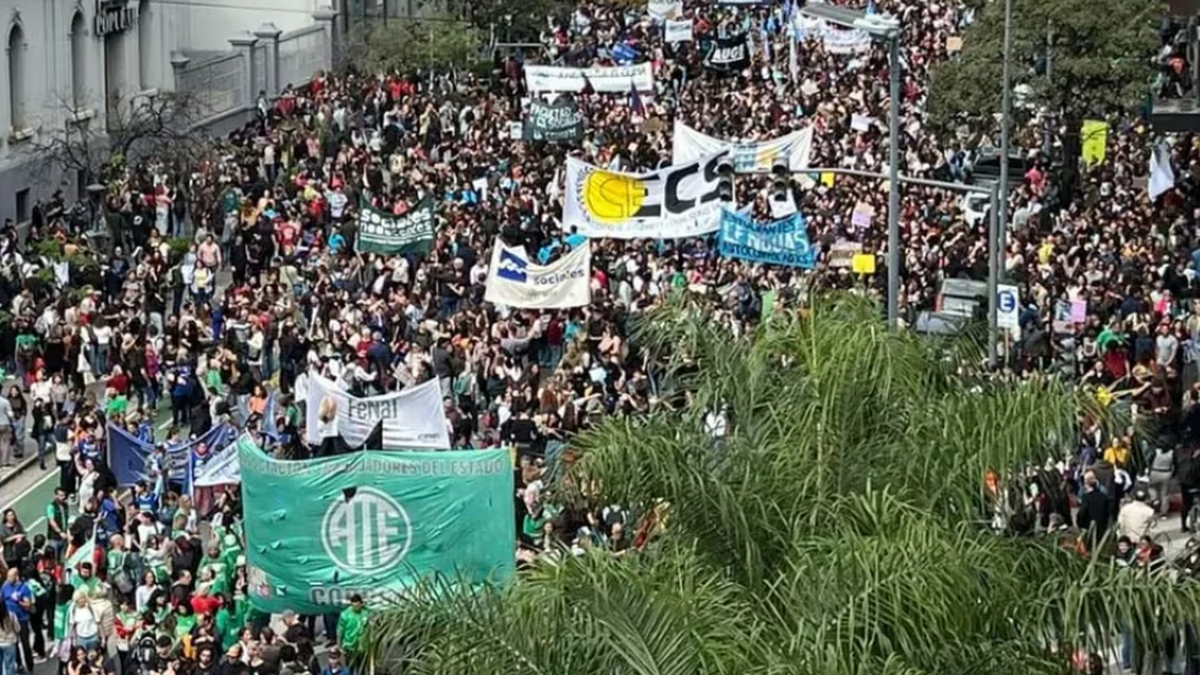 La marcha universitaria en Córdoba. (Foto: Infobae)
