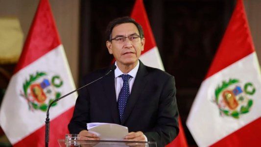 Crisis en Perú: dos presidentes se disputan la legitimidad del poder