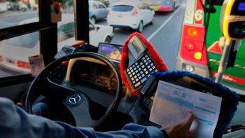 Acuerdan en paritarias un aumento salarial del 34,5% para los colectiveros del AMBA