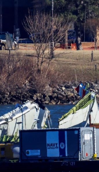 Tragedia de Washington: recuperaron los 67 cuerpos y hay más dudas sobre el helicóptero militar