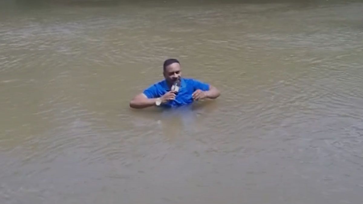 Un periodista descubrió una tragedia por casualidad en medio de una nota en vivo. (Foto: Captura de TV)