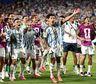 El que no salta es un inglés: el eufórico festejo de los jugadores de la Selección Argentina con los hinchas tras el pase a semifinales