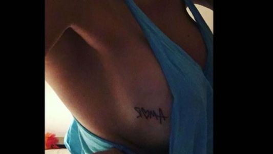 Se tatuó amor en una lola: fijate quién es