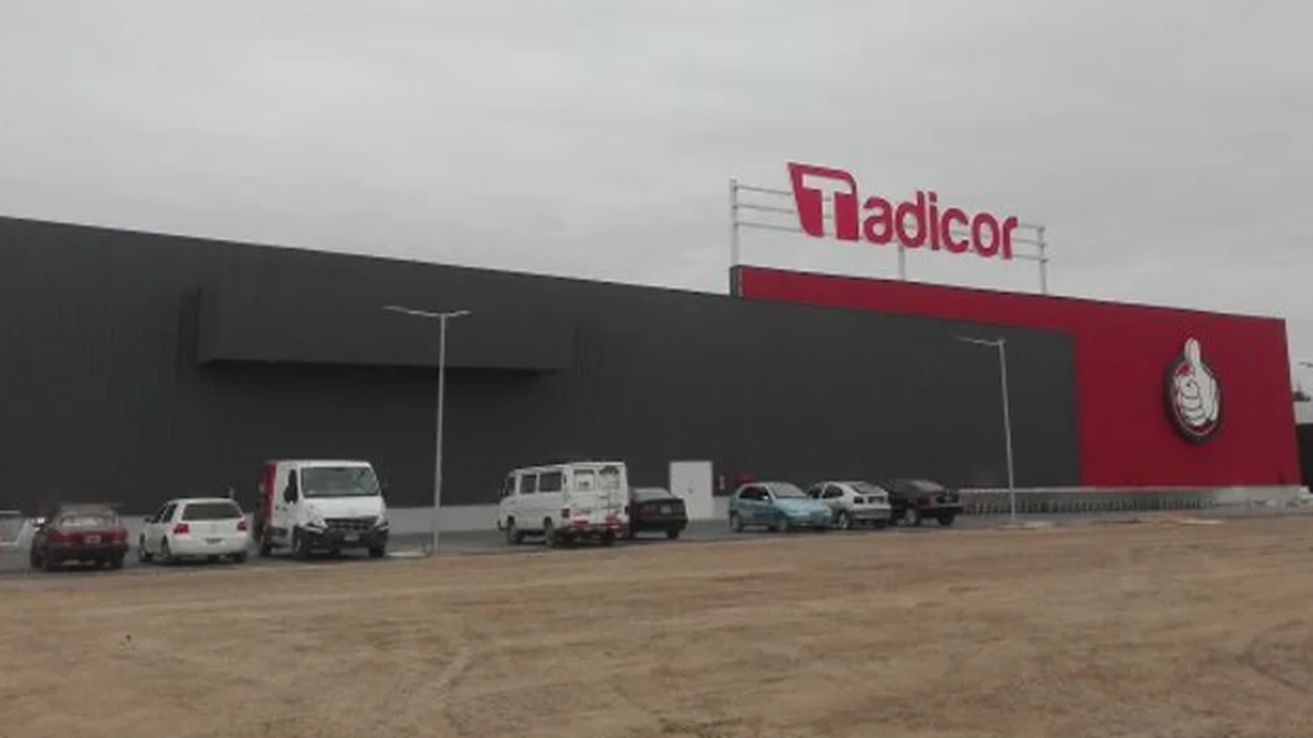 El atraco se produjo a pocos metros del supermercado mayorista Tadicor