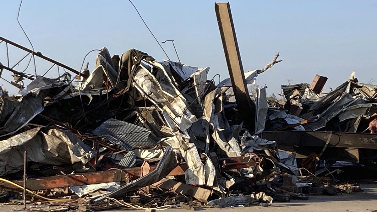 Estados Unidos: un fuerte tornado dejó al menos 23 muertos en Misisipi. (Foto: AP)