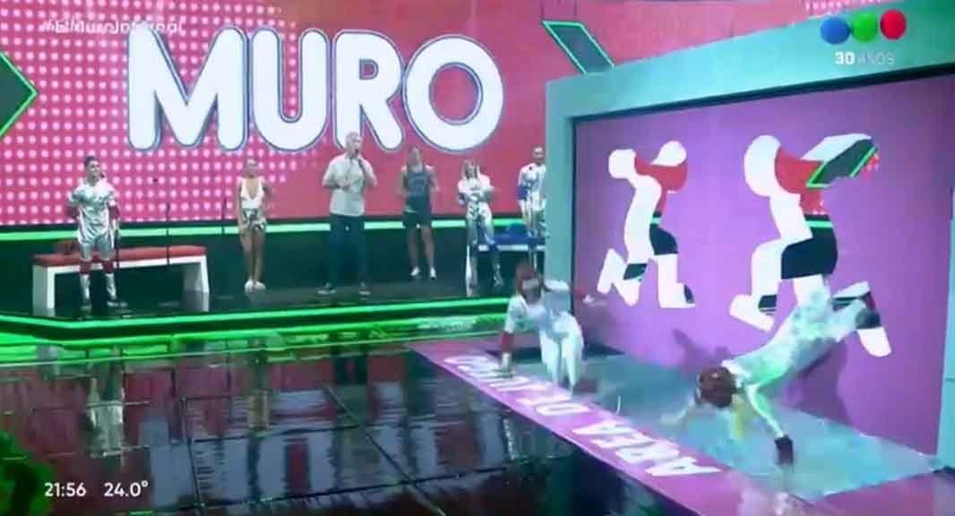 Terrible blooper de Vicky Xipolitakis en El Muro Infernal: Me sale todo mal