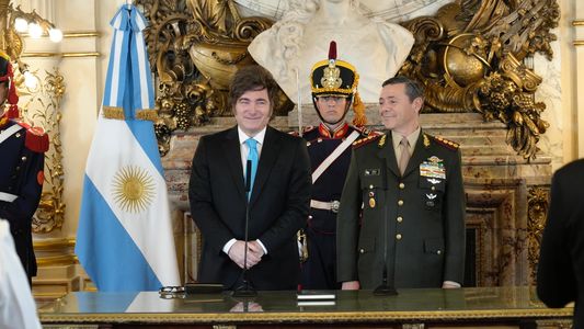 El presidente Javier Milei le tomó juramento a Carlos Presti como Ministro de Defensa