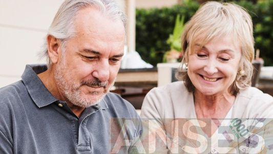 JUBILADOS de ANSES: el CRÉDITO que puedan sacar pagando $120.000 por mes