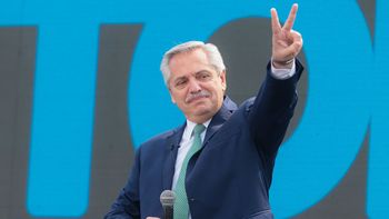 Alberto y Cristina votan antes del mediodía, y esperarán juntos el resultado como en 2019