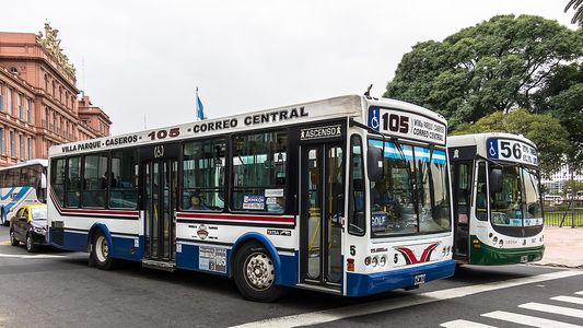 Aumento del pasaje de los colectivos del AMBA: cuánto cuesta el boleto desde este miércoles