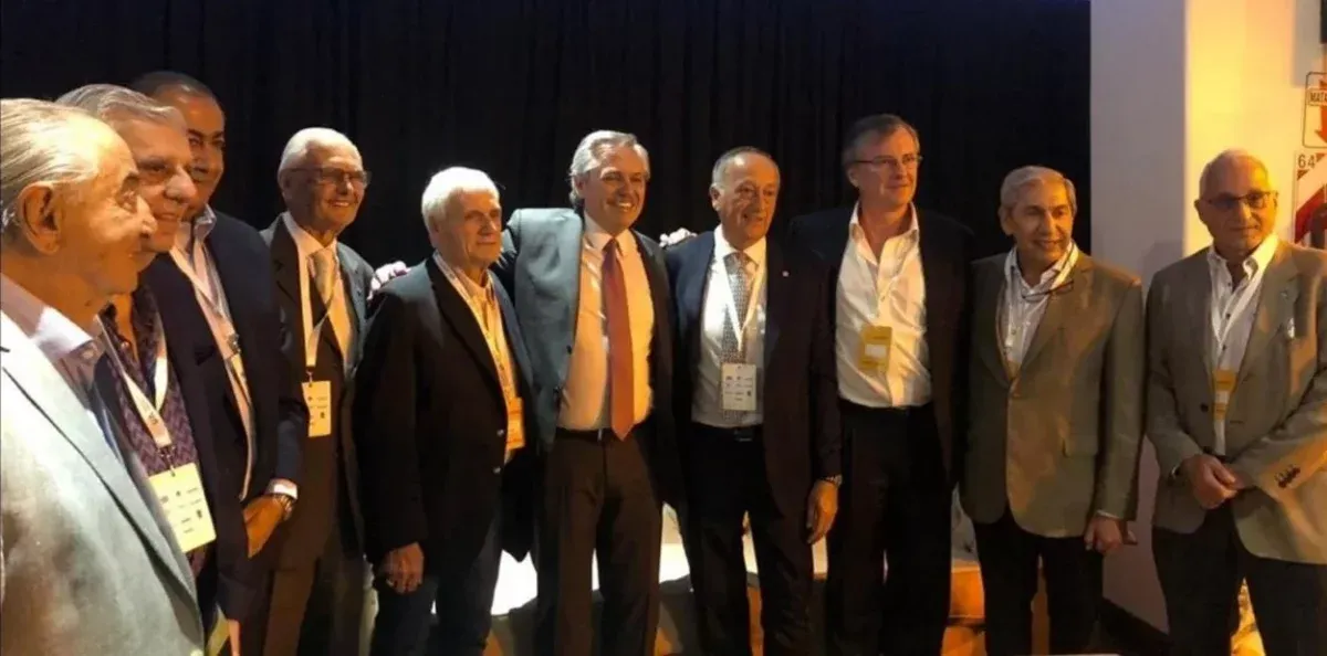Tras el crítico discurso contra los formadores de precios, Alberto almuerza con los principales empresarios