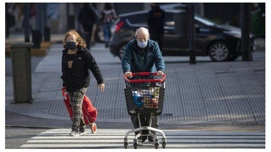 Fueron confirmados 9.230 nuevos casos de coronavirus y se superó la barrera de 400 mil contagios en el país