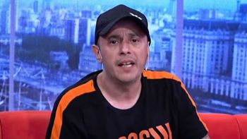 El Dipy se puso al hombro la campaña para ayudar a Damián Omar Chaguri, el mecánico al le desvalijaron el local y le robaron los ahorros de su vida en Córdoba (Foto: América TV). El Dipy se puso al hombro la campaña para ayudar a Damián Omar Chaguri, el mecánico al le desvalijaron el local y le robaron los ahorros de su vida en Córdoba (Foto: América TV).