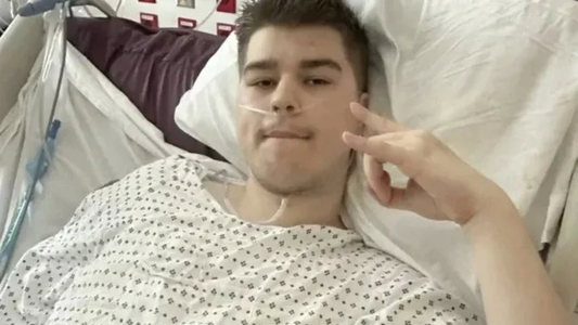 Un youtuber que se burla de la gente fue atacado por una de sus víctimas: le pegó un tiro y casi lo mata