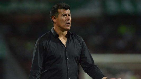 Luego de la derrota Jorge Almirón quedó muy complicado