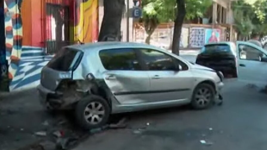 Una camioneta produjo un choque en cadena y el conductor se dio a la fuga