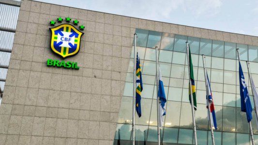 La Confederación Brasileña de Fútbol le pidió explicaciones a la Conmebol por la expulsión de Dedé