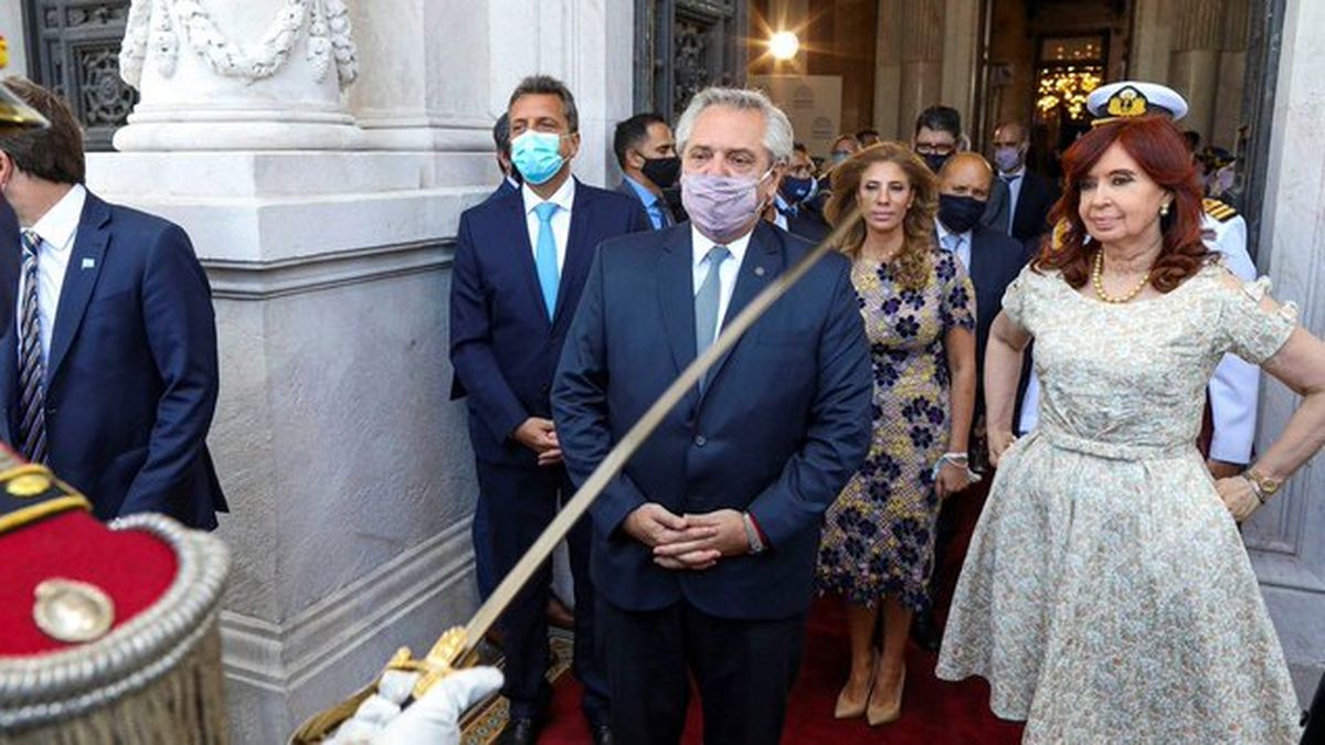 El encuentro de Cristina Kirchner y Alberto Fernández en la ceremonia de apertura del Congreso. 