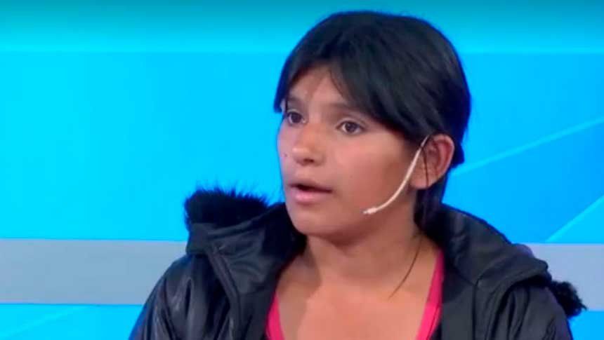 La tía de Sheila está angustiada y quebrada en la cárcel