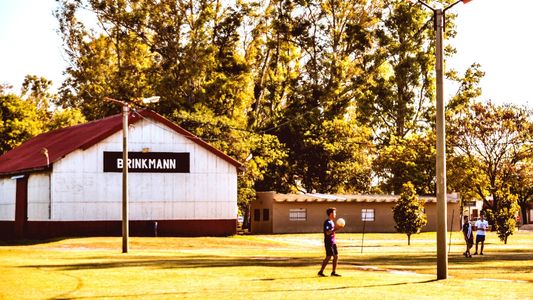 Córdoba: dos policías encerraron a una mujer en una garita y abusaron de ella