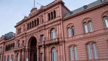 Por el coronavirus, suspendieron las visitas a Casa Rosada e impusieron una licencia especial para quienes hayan viajado a los países afectados