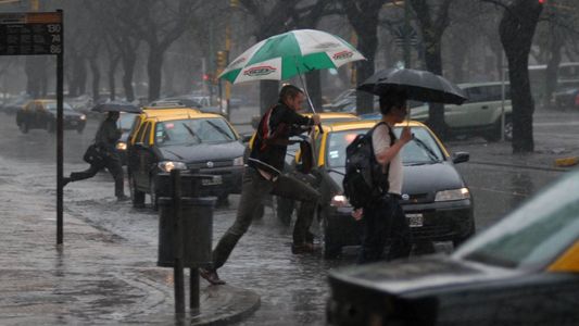 Alertas meteorológicas por tormentas y fuertes vientos: cuándo comienzan las precipitaciones