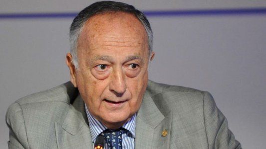 Según el titular de la UIA, la economía cayó por la pandemia, no por la cuarentena