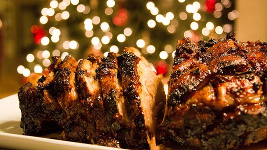 Cuánto sale armar la cena de Año Nuevo: asado, picada, mesa dulce y brindis