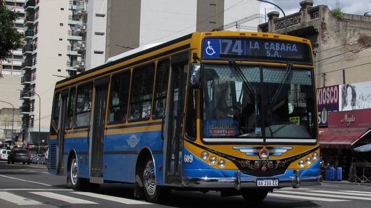 El Gobierno bonaerense llegó a un acuerdo con empresarios del transporte y no habrá paro de colectivos