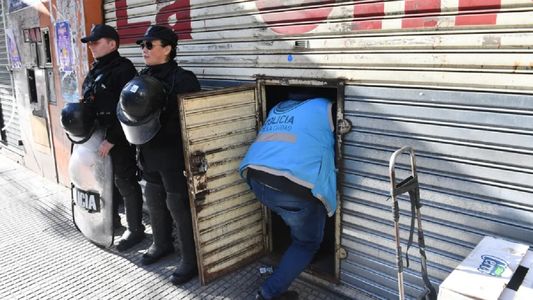 Mega operativo por los manteros en Once: 600 policías y 200 allanamientos por mercadería ilegal