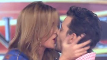 Paula Chaves y Pedro Alfonso, apasionado beso en la pista