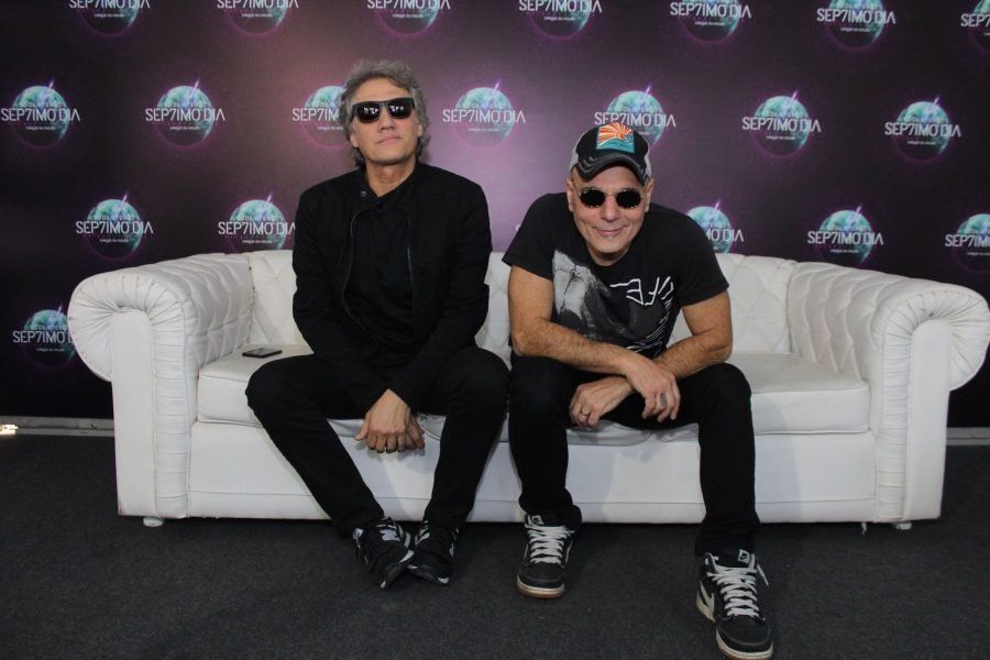Vuelve Soda Stereo con Zeta Bosio, Charly  Alberti, el cantante de Coldplay y Benito Cerati