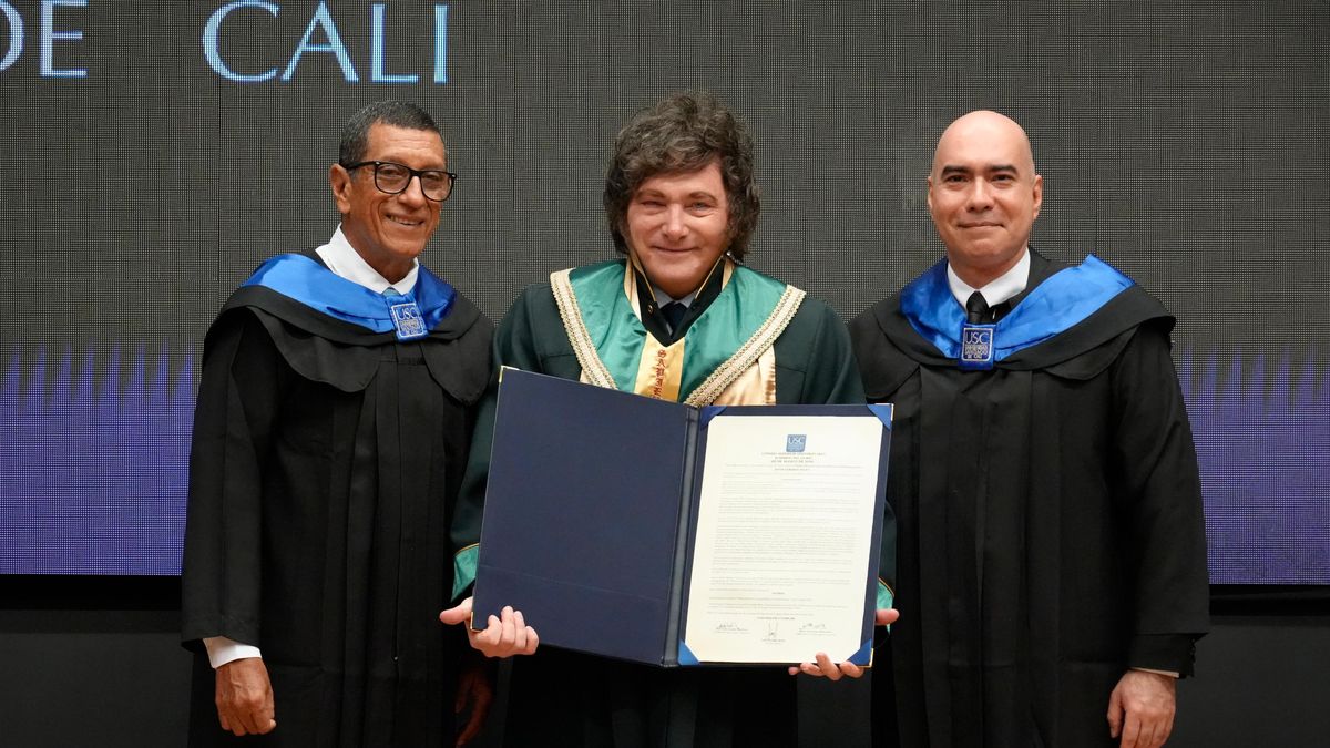 El mandatario argentino recibió un Doctorado Honoris Causa de la Universidad Santiago de Cali. (Foto: Presidencia)