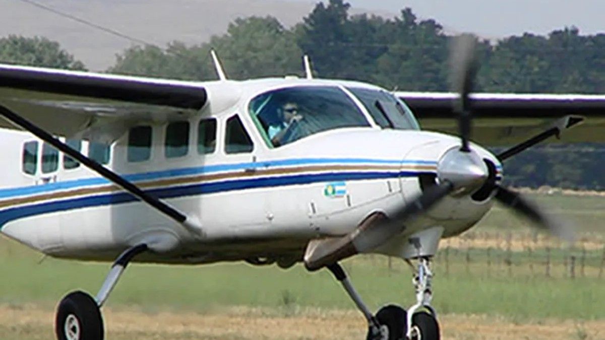 En la avioneta Cessna 208 de un solo motor viajaban el piloto y el pasajero. 