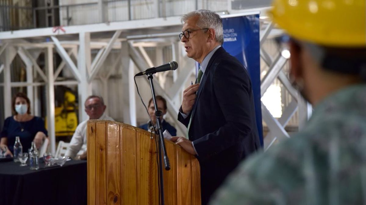 Bayer había salido del mercado de semillas de soja en el país. Julián Domínguez pidió que regrese.&nbsp;