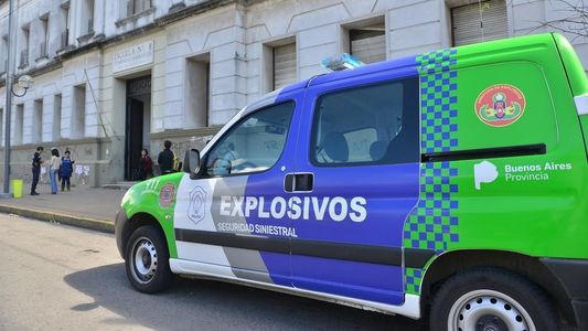 En un alarmante episodio, un nene encontró el proyectil de un mortero mientras jugaba en el patio de su casa