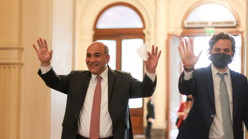 En medio de frenéticas reuniones, juran los nuevos ministros de Alberto Fernández