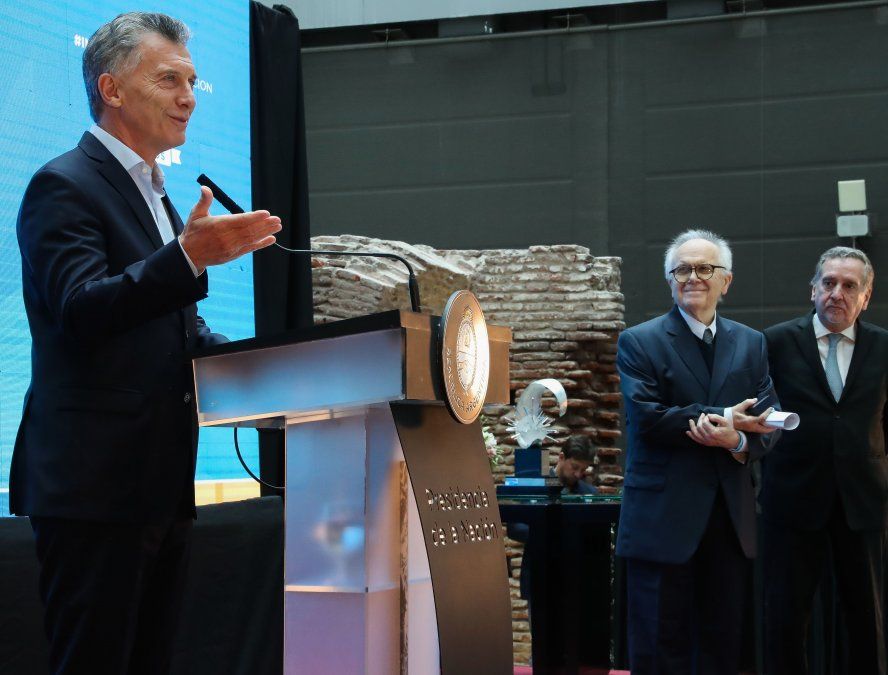Macri se despidió de los científicos: Son un orgullo, esto no se debe detener