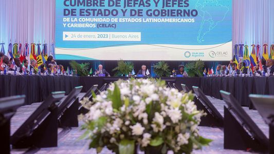 Cierre de la CELAC: la preocupación por Perú, las críticas solapadas a Venezuela y el desafío de la UE