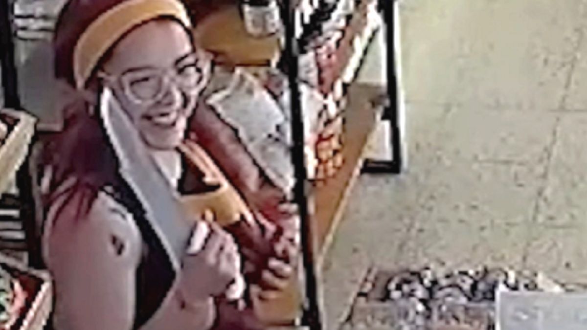 El asalto quedó grabado por las cámaras de seguridad del establecimiento. Foto: captura de video.&nbsp;